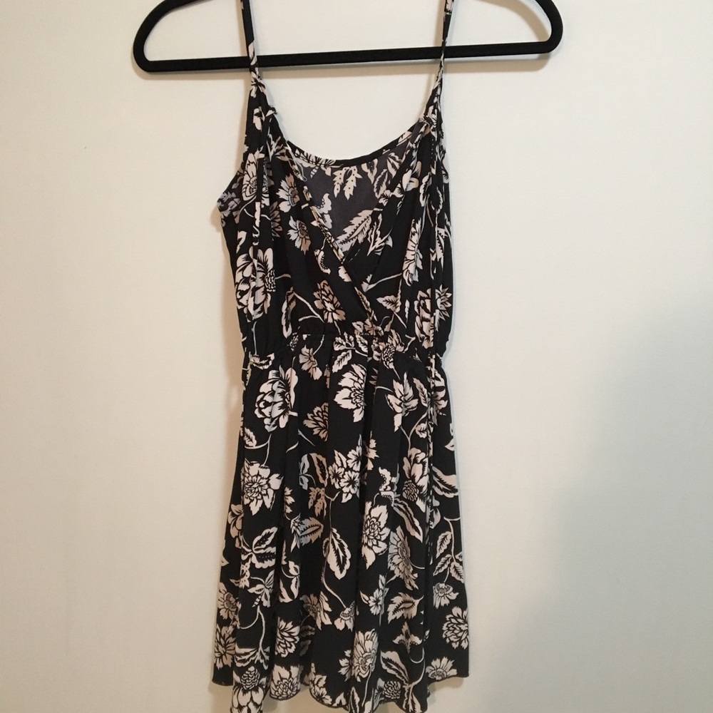 Soft& thin summer dress.